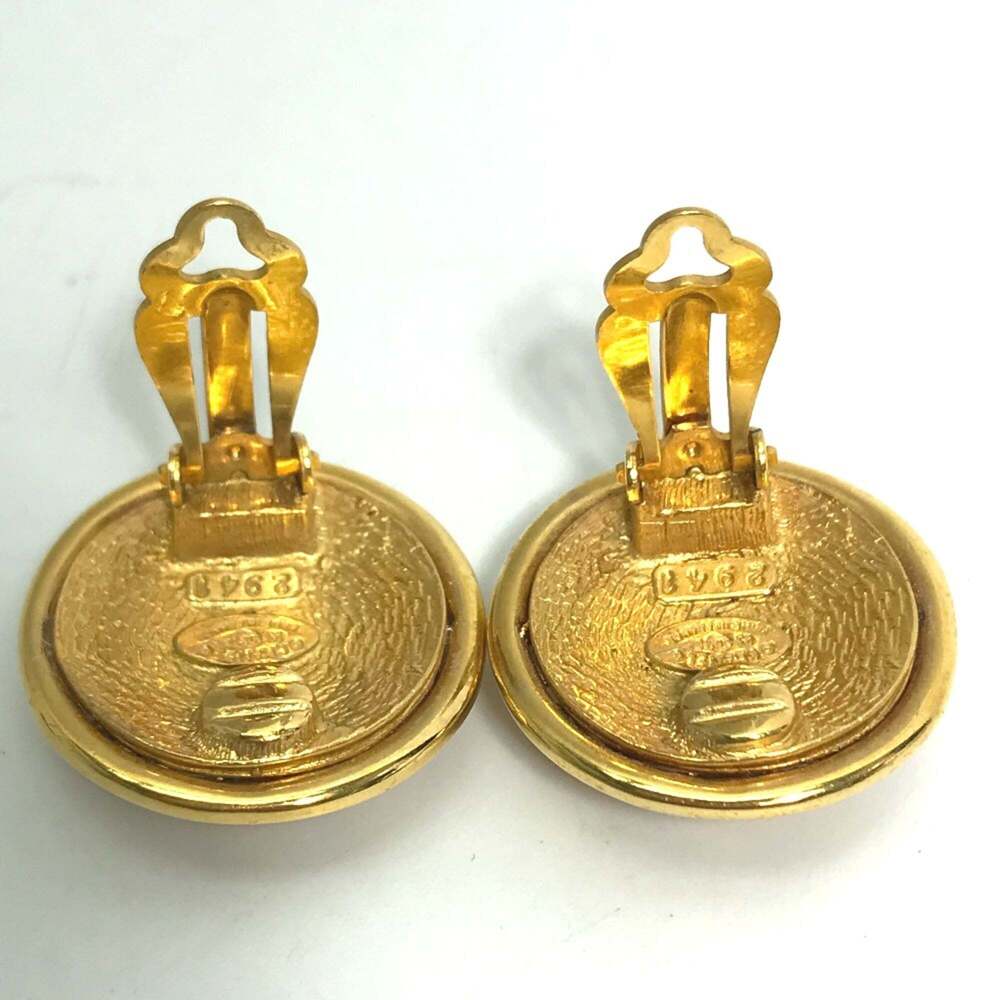 CHANEL Authentic Vintage Gold Earrings - Picture 6 of 6
